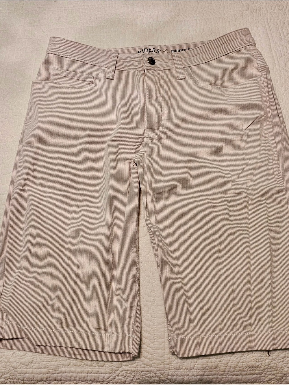Lee Women's Light Beige Bermuda Shorts